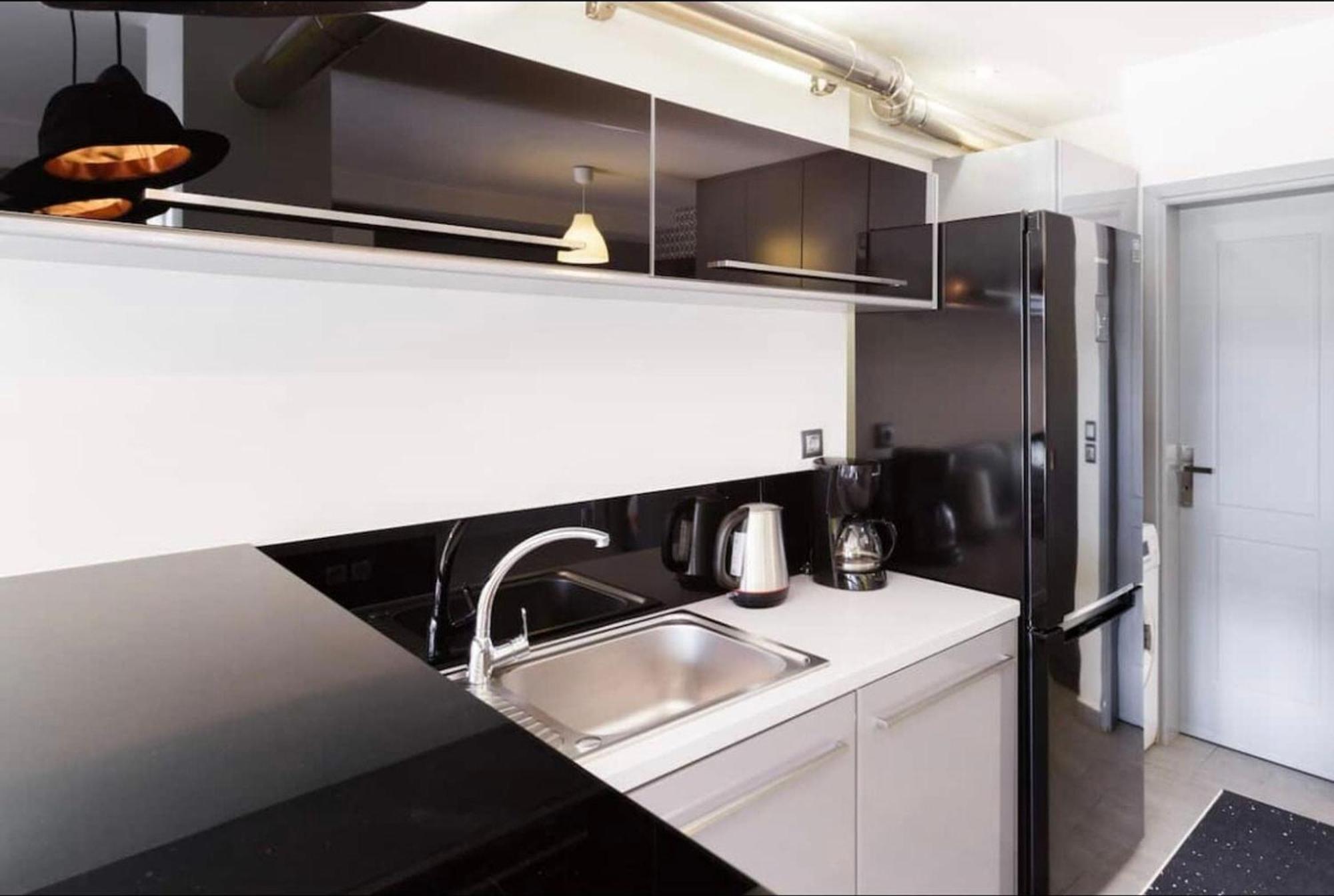 Stylish Boutique Loft With Private Balcony Leilighet Athen Eksteriør bilde