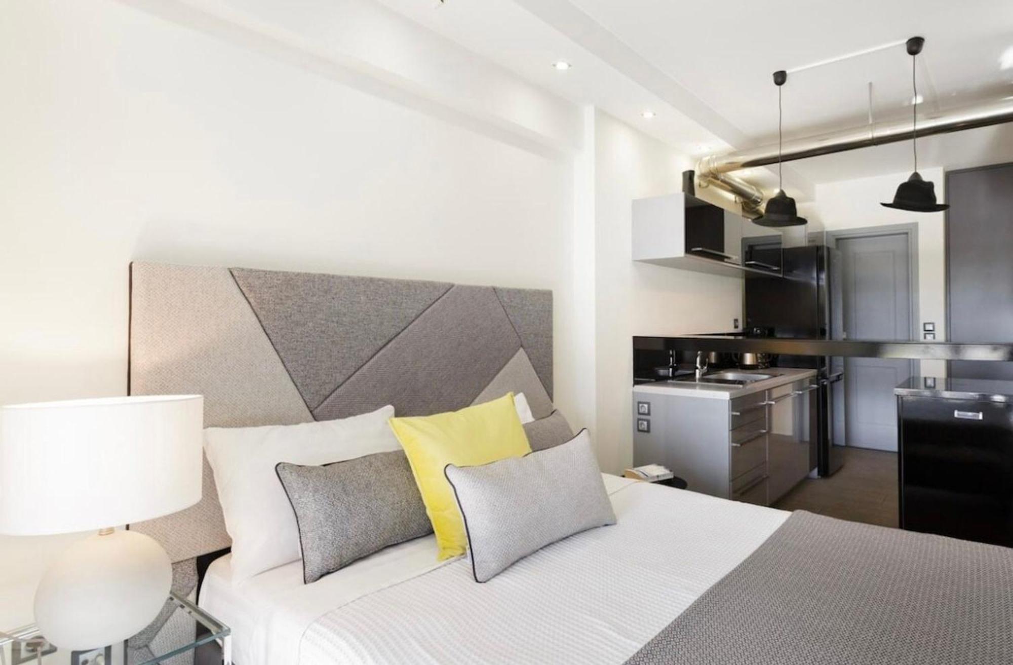 Stylish Boutique Loft With Private Balcony Leilighet Athen Eksteriør bilde